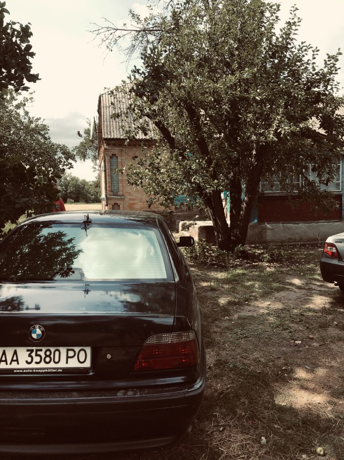 БМВ В селе