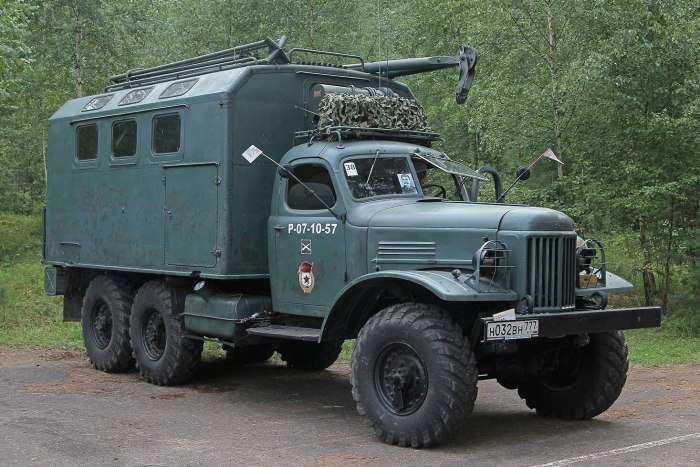 ЗИЛ-157 кунг-1м