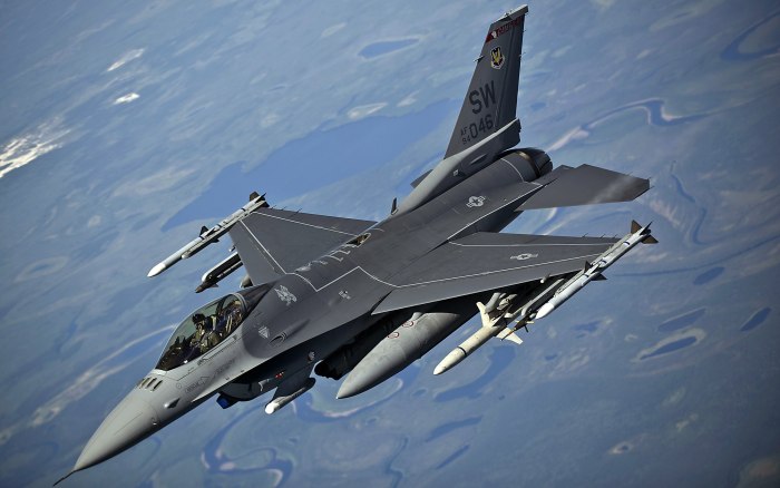 F 16 Falcon