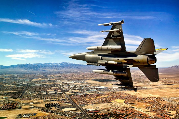 F 16 Falcon