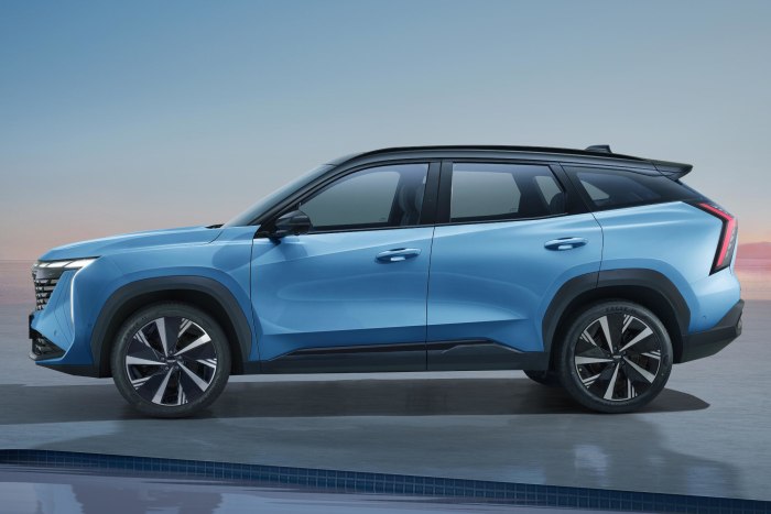 Новый Geely Atlas Boyue l 2023