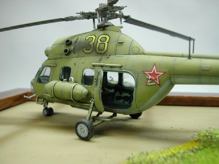 Модель вертолета ми-2