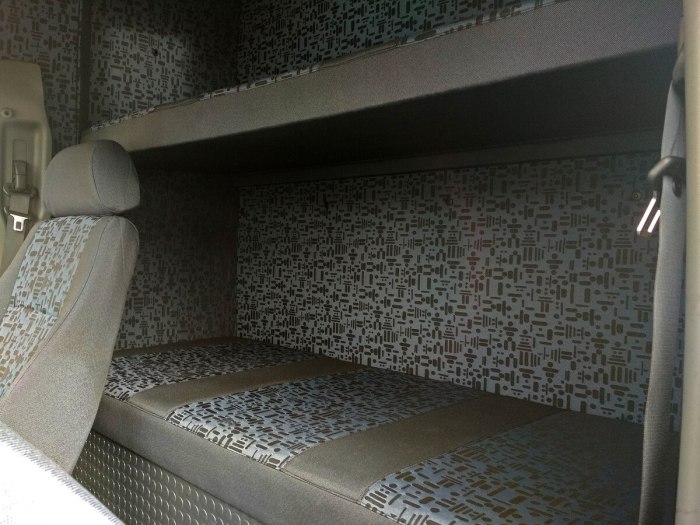 Закабинный спальник на Газель 3302