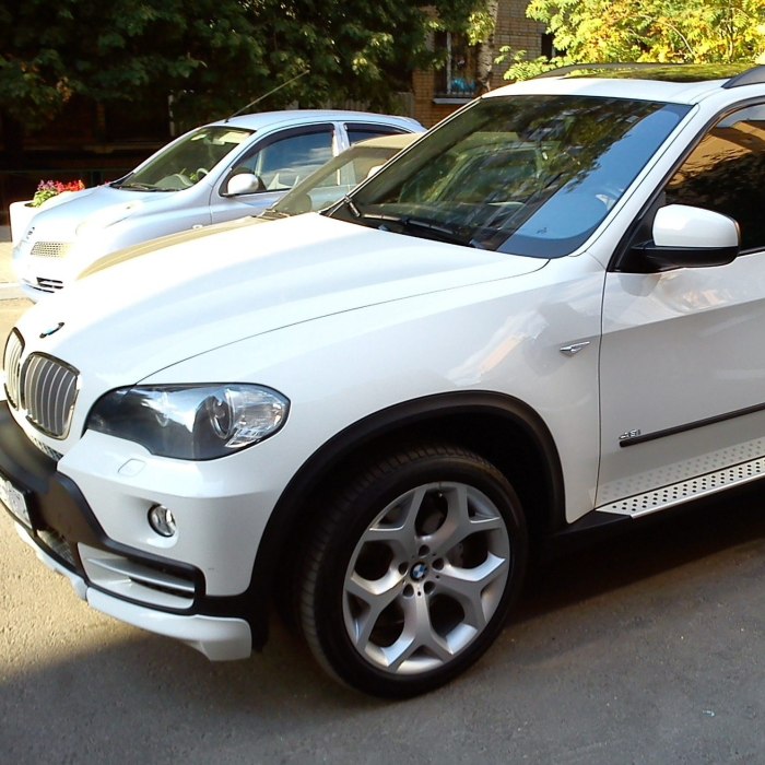 BMW x5 e70 Рестайлинг белый