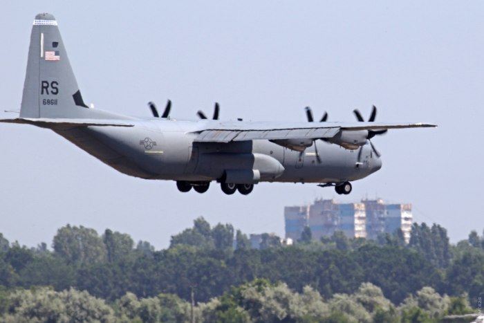 Военно-транспортные самолеты США А-130