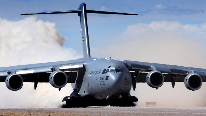 Самолет c-17 Globemaster III