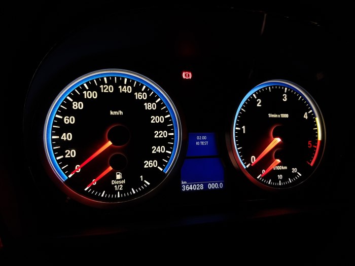 BMW e90 приборка