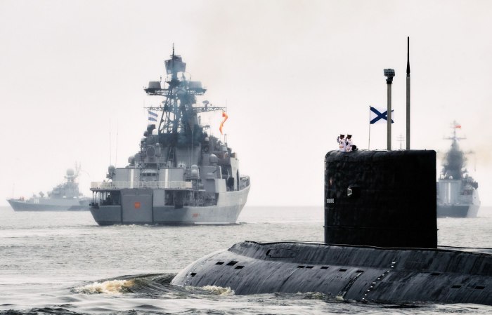 Парад ВМФ подлодки