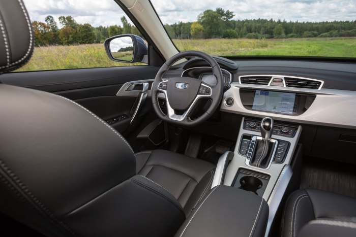 Geely Atlas 2023 салон