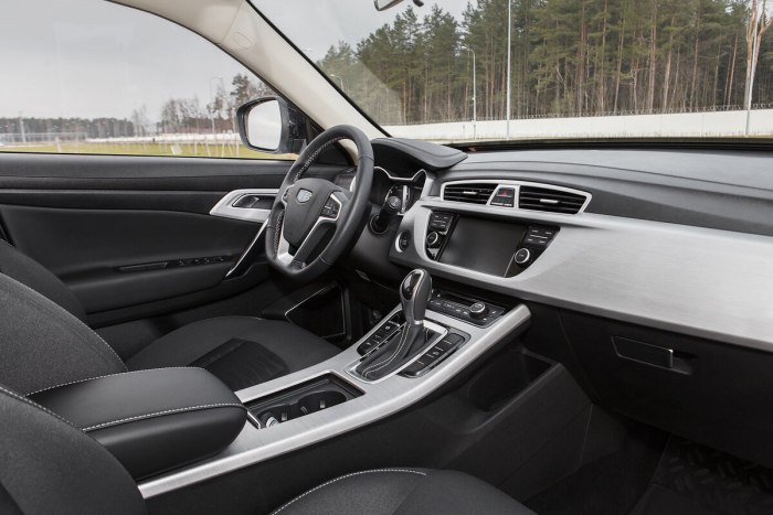 Geely Atlas 2018 салон
