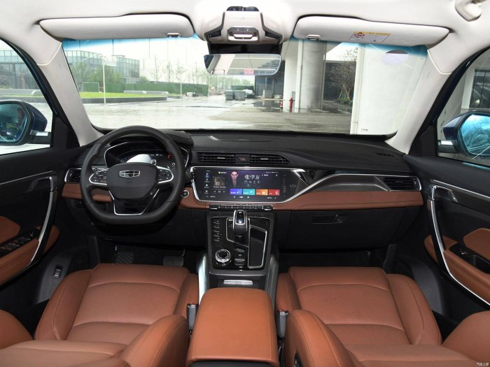 Geely Atlas Pro