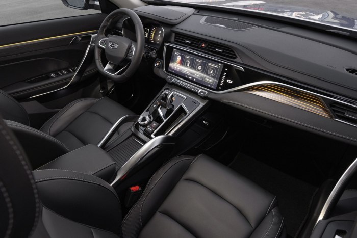 Geely Atlas Pro 2021 салон