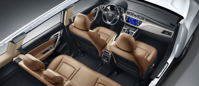 Geely Atlas салон