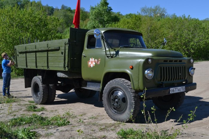 Грузовик ГАЗ 53 бортовой
