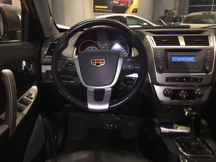 Geely Emgrand x7 2015