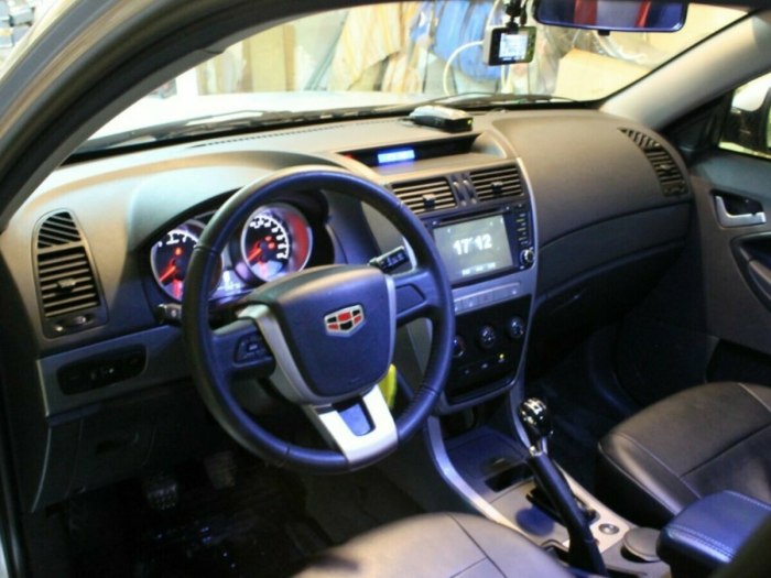 Geely Emgrand ec7 салон