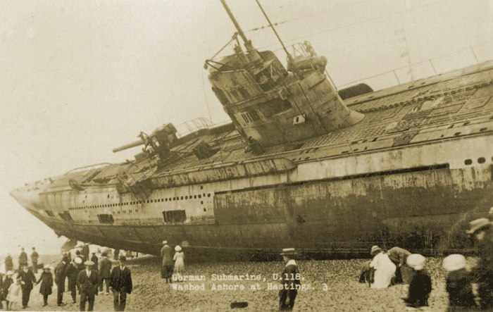 Немецкая подводная лодка «u-118», выброшенная на берег. Гастингс.