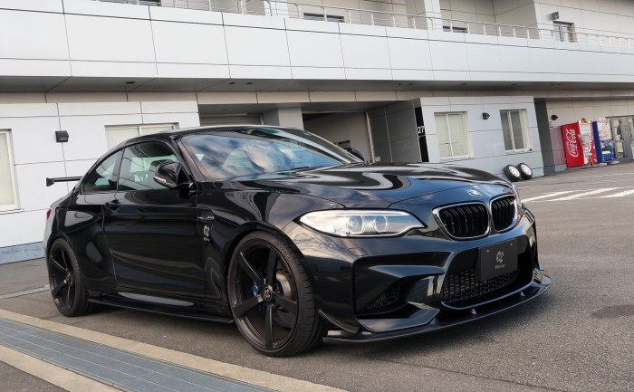 BMW m2 черная