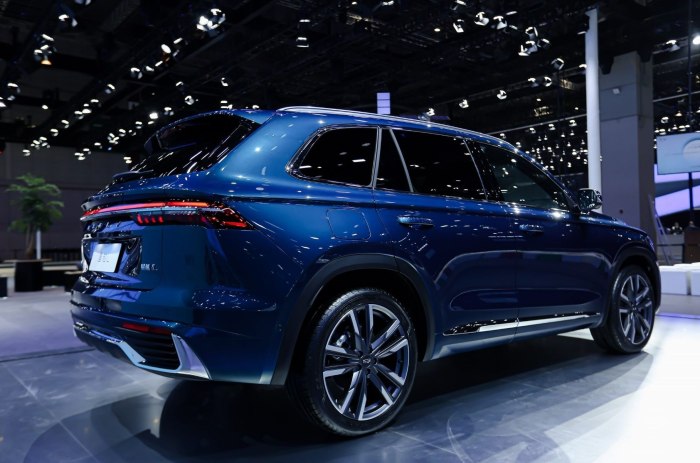 Новый Geely kx11