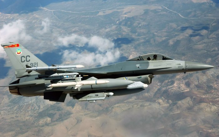 F-16 Fighting Falcon