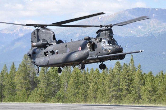 Вертолет Ch-47 Chinook