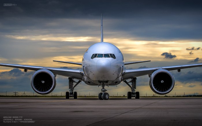 Боинг 777 грузовой