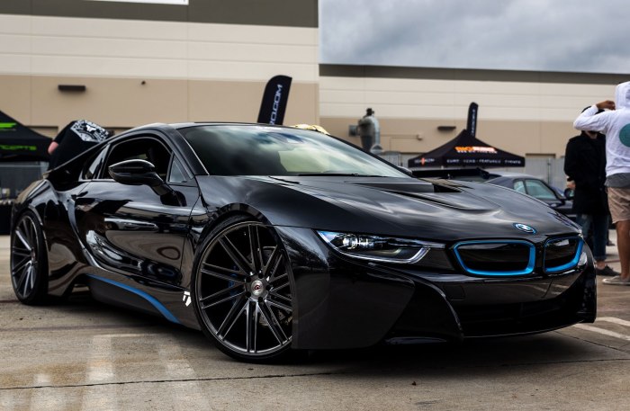 BMW i8 черная