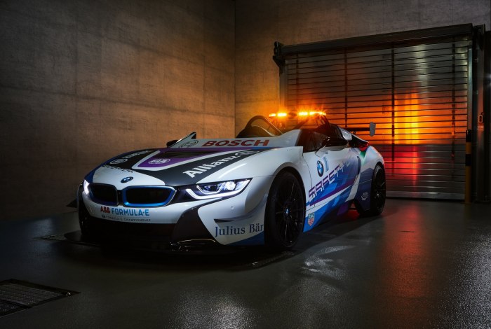 BMW i8 Roadster