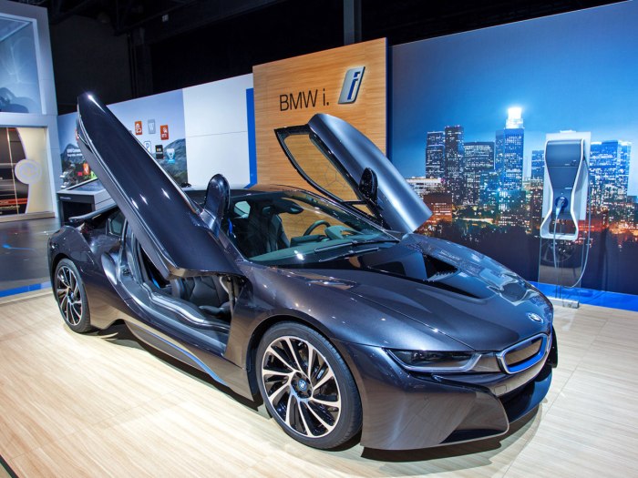 Спорткары BMW i8