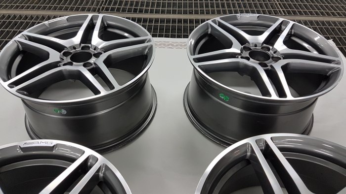 Диски AMG r18 разноширокие