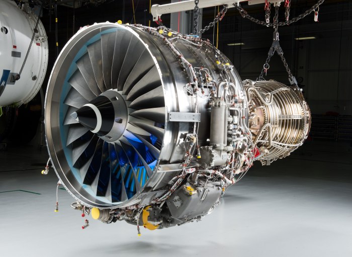 28-Цилиндровый двигатель Pratt Whitney aircraft engine