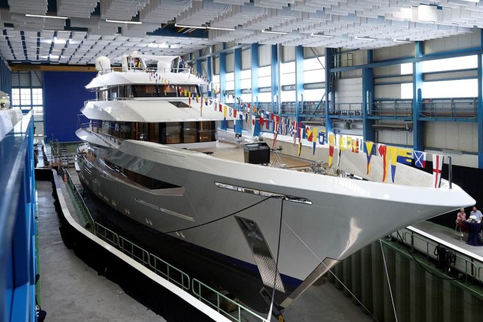 Яхта Joy 70m