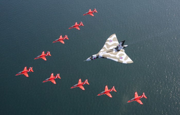 Avro Vulcan xh558