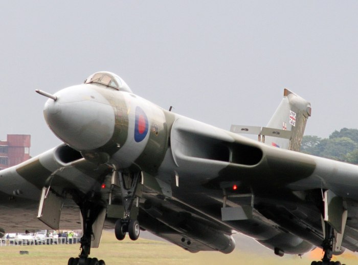 Avro Vulcan xh558