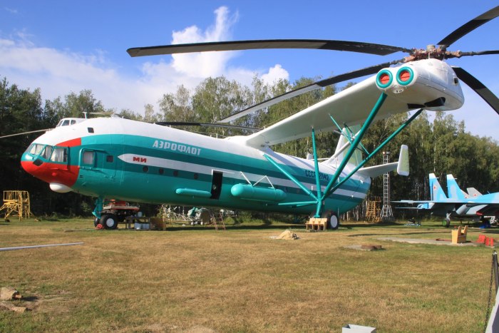 Грузовой вертолёт ми-12