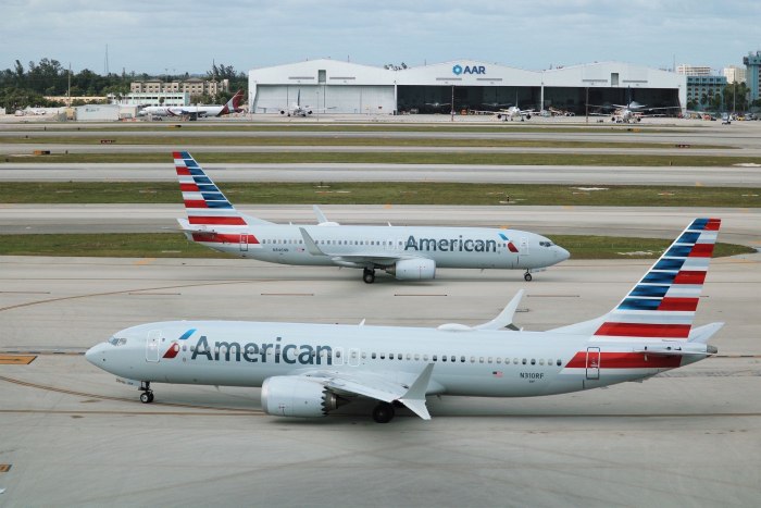 American Airlines 737 800