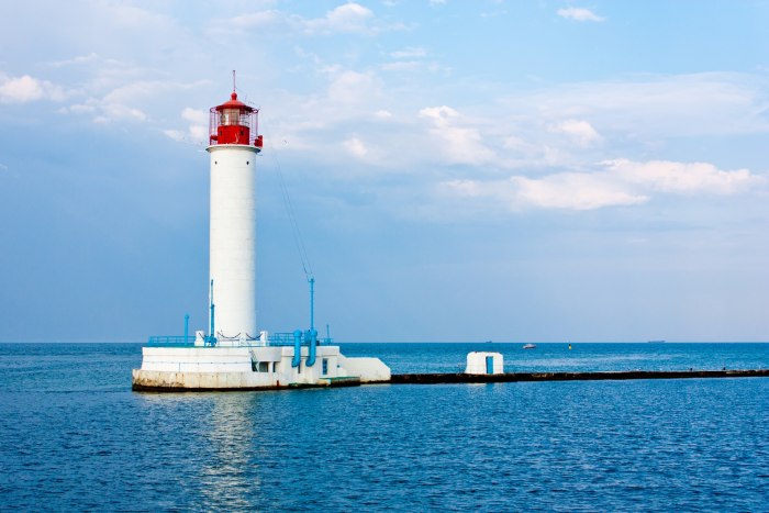 Одесса у черного моря Маяк