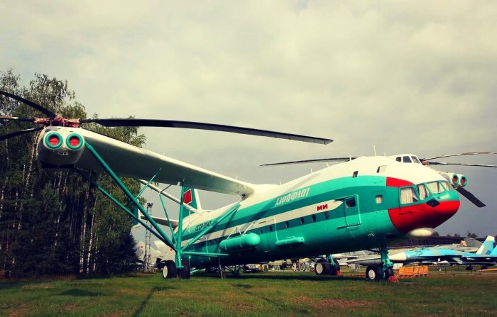 Двухвинтовой вертолёт ми-12