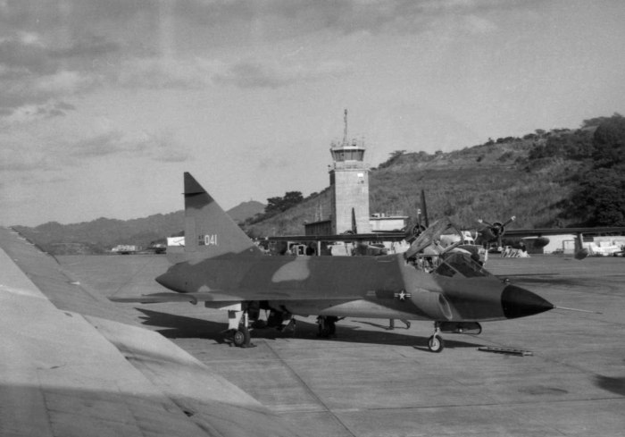 Convair f-102 Delta Dagger