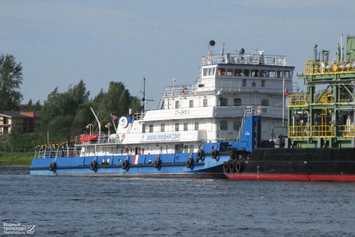 Теплоход толкач от-1500