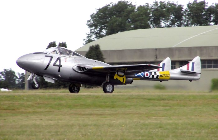 Самолет Havilland DH.100 Vampire