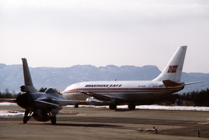 Boeing Falcon самолеты