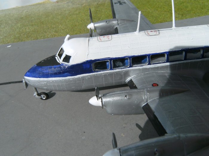 DH-104 Heron inside