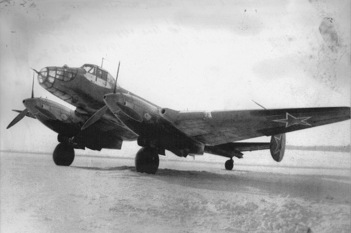 Дальний бомбардировщик ер-2