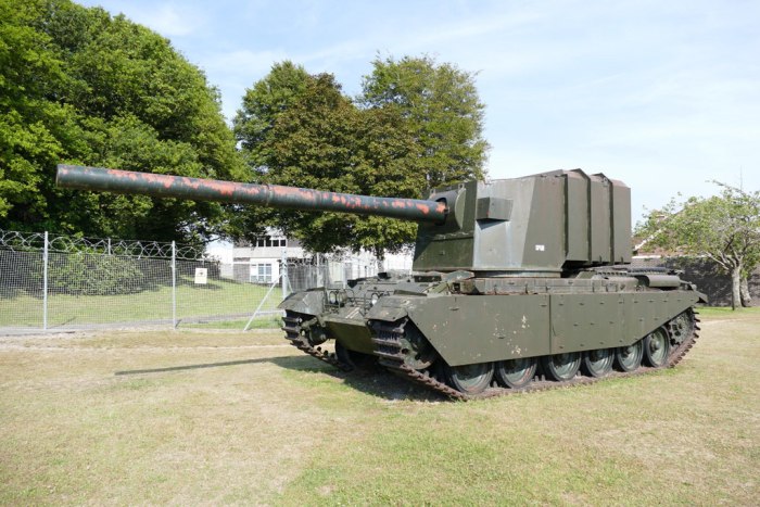 Пт САУ fv4005