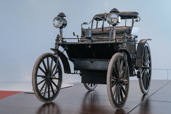 Первый Мерседес Бенц 1896
