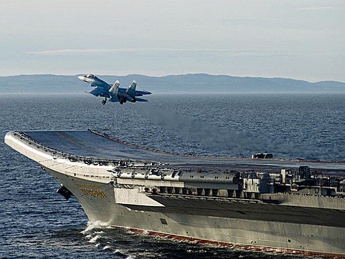 Авианосец "Адмирал Кузнецов"