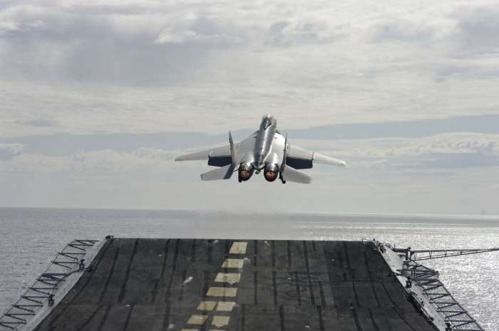 Mig 29 взлет с авианосца