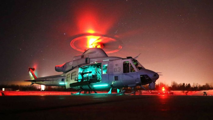 Вертолет uh-1y