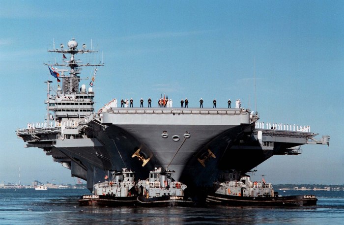 USS George h. w. Bush CVN-77